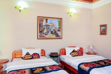 تختخواب و صبحانه Salom Inn
