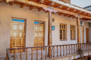 تختخواب و صبحانه Salom Inn