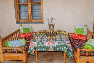 تختخواب و صبحانه Salom Inn