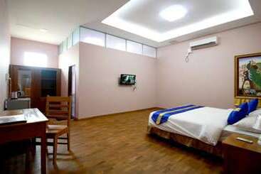 Famous Hotel Bago