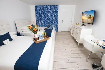 Waterside Hotel And Suites