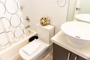 Waterside Hotel And Suites