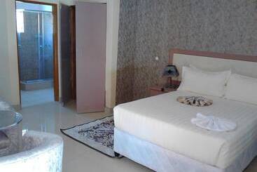 Pacific Conqueror Self Catering Units