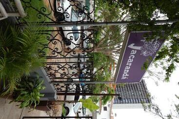 پانسیون Jacaranda Guesthouse