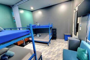 هاستل Hidden Palms Inn And Resort