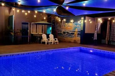 هاستل Hidden Palms Inn And Resort
