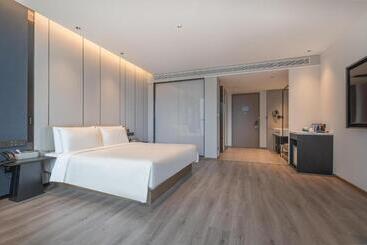 Atour Hotel Nantong Central South Brics
