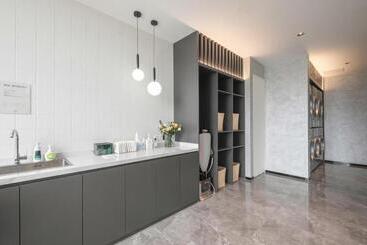 Atour Hotel Nantong Central South Brics