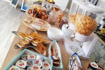 تختخواب و صبحانه Borgomarino S Room