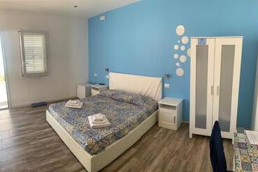 تختخواب و صبحانه Borgomarino S Room