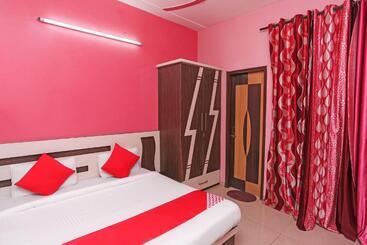 Flagship Hotel Owish