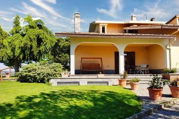 هتل Agriturismo Le Vigne