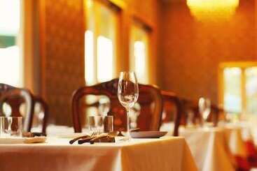 هتل Auberge Frenchnomori