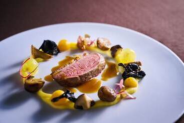 هتل Auberge Frenchnomori
