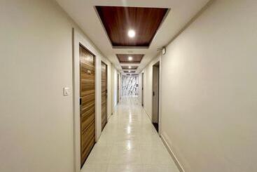 هتل Avenue Suites Near International Airport Bangalore