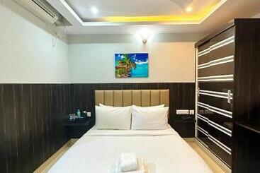 هتل Avenue Suites Near International Airport Bangalore
