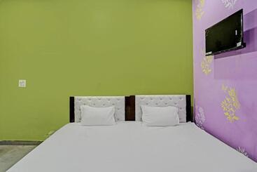 ホテル Oyo Kbs G Oyo