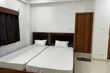 هتل Utsav Palace