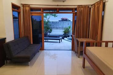 پانسیون Surf Bali Villa