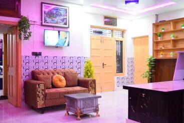 پانسیون The Royal Villas Guest House