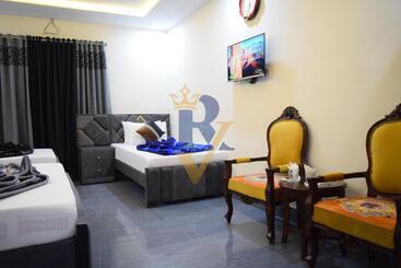 پانسیون The Royal Villas Guest House
