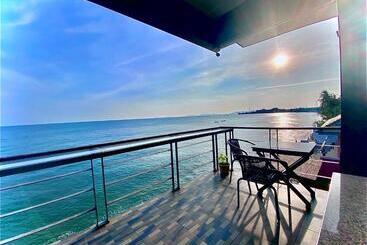 Phala Shore Resort