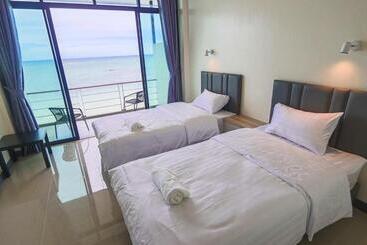 Phala Shore Resort