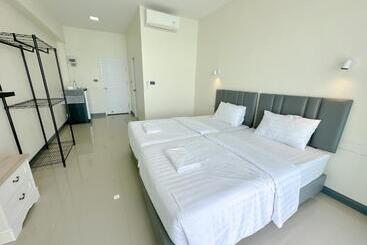 Phala Shore Resort