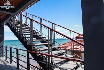 Phala Shore Resort