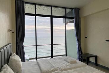Phala Shore Resort