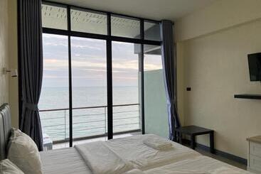 Phala Shore Resort
