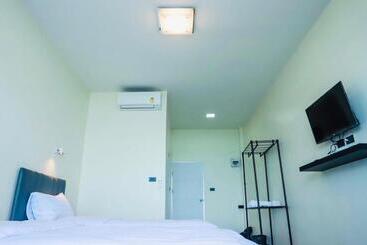 Phala Shore Resort
