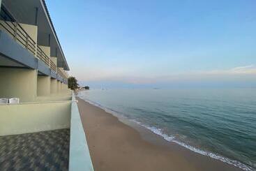 Phala Shore Resort