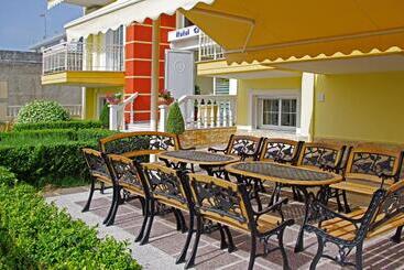 هتل Calypso Beach