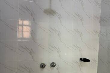استراحتگاه Acacia Gardens Gilgil