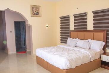 Deno Hotels & Apartments New Gra Bauchi