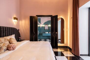 Holt's Hotel De Mi Independencia