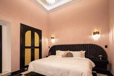 Holt's Hotel De Mi Independencia