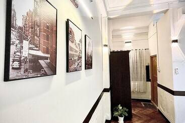 هتل Be Tong Residences Homestay