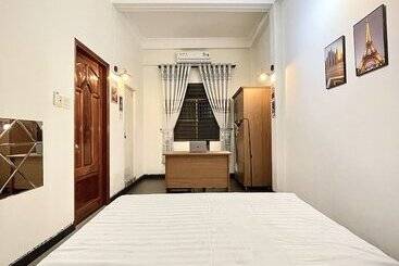 هتل Be Tong Residences Homestay
