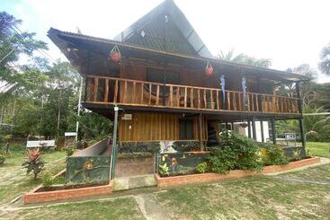 هتل Cabanas Takana
