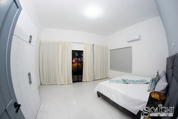 هتل Skylight Suites Restaurant Bar
