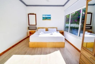 膳宿费 Go Surf Maldives