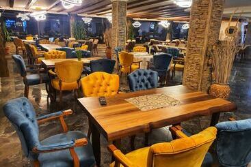 Rey Hotel & Restorant