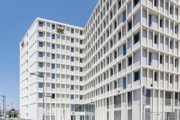 B&b Hotel Marseille Les Ports