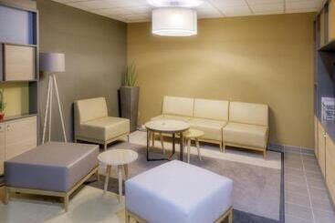B&b Hotel Marseille Les Ports