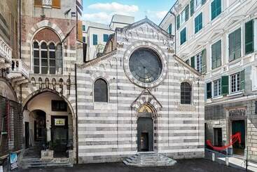 تختخواب و صبحانه La Piazzetta Rooms & Apartments