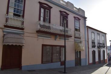 Hostel Albergue La Casa Encantada