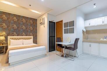 Baymont Suites & Residences - Paranyaque