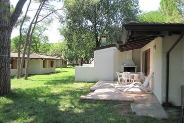 هتل Belvedere Pineta Camping